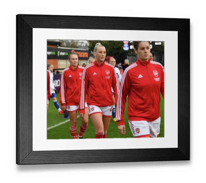 Framed Print : Arsenal's Stina Blackstenius Prepares for FA WSL Clash Against Everton at Meadow Park