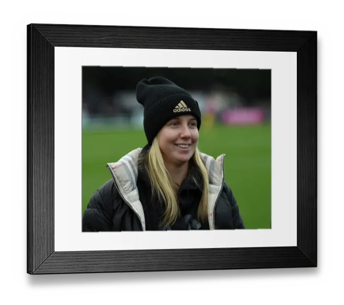 Framed Print : Arsenal Women vs Everton Women: Beth Mead at Half Time in FA WSL Clash Framed Print : Arsenal Women vs Everton Women: Beth Mead at Half Time in FA WSL Clash