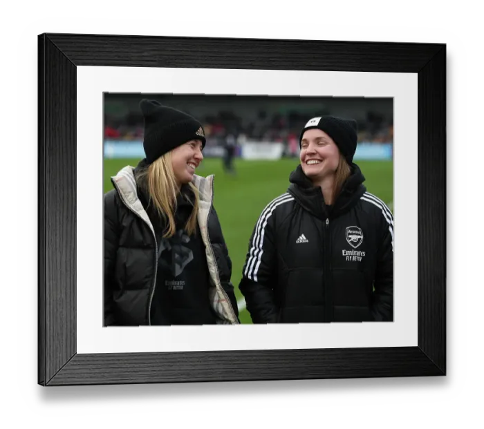 Framed Print : Arsenal Women's Stars Beth Mead and Kim Little at Half Time: Arsenal vs Everton (FA Women's Super League, 2022-23)