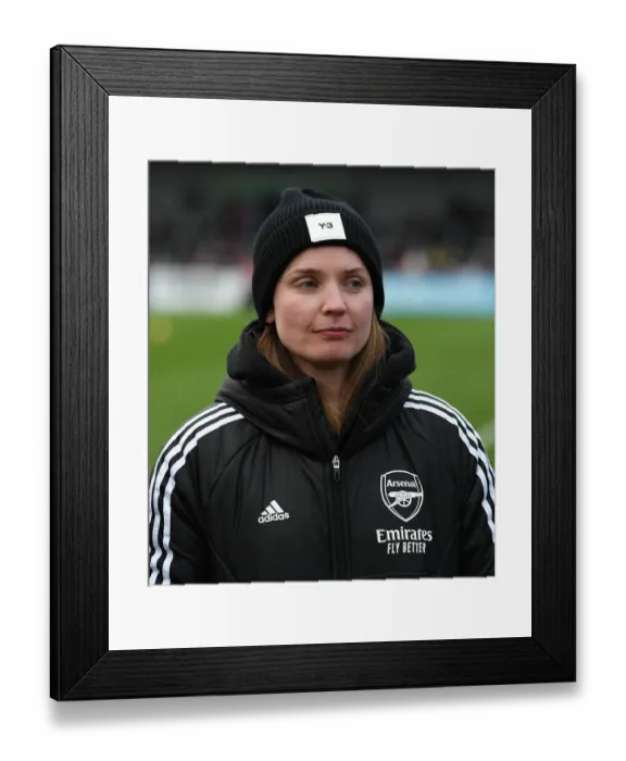 Framed Print : Arsenal Women vs Everton Women: Kim Little at Half-Time in FA WSL Clash