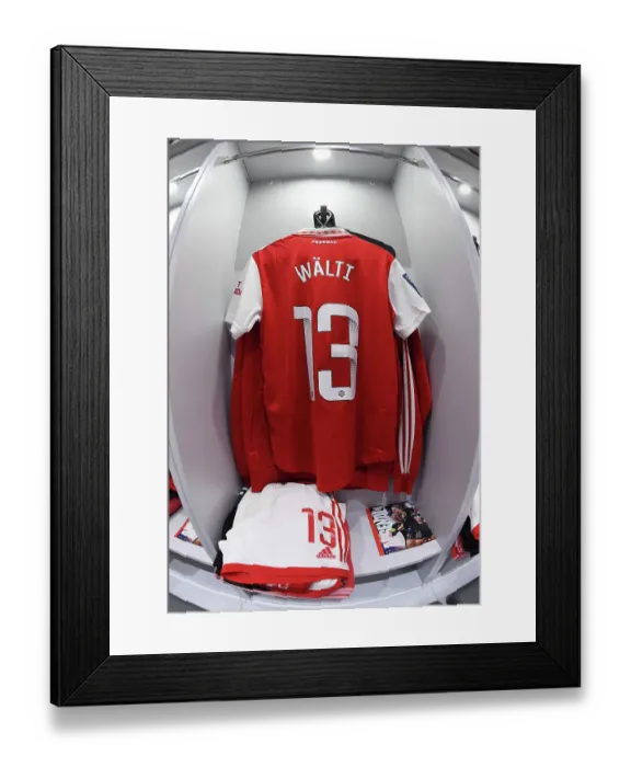 Framed Print : Arsenal Women: Gearing Up for Battle in the FA Women's Super League - Arsenal vs Everton