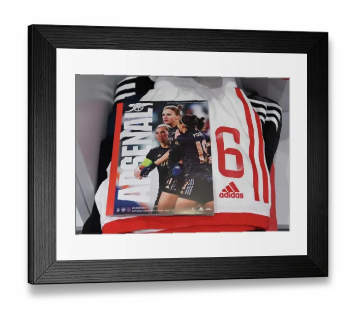 Framed Print : Arsenal Women vs Everton Women: Super League Showdown at Meadow Park