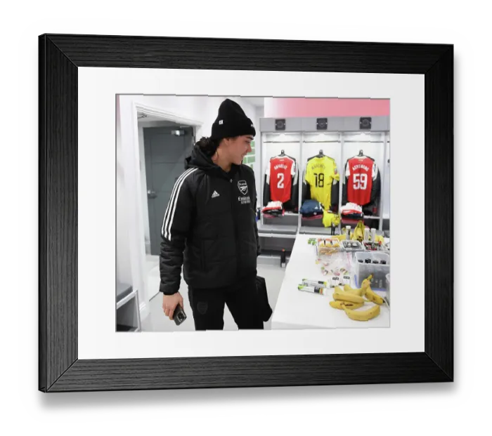 Framed Print : Manuela Zinsberger: Arsenal's Gear Up Star Ready for FA WSL Showdown Against Everton