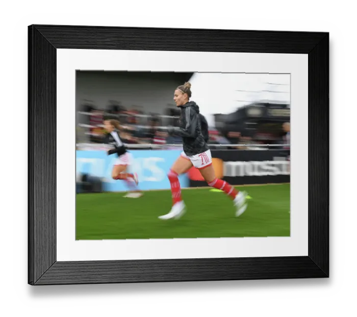 Framed Print : Arsenal Women vs Everton Women: Steph Catley Gears Up for FA WSL Clash at Meadow Park