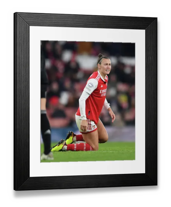 Framed Print : Arsenal Women vs Juventus Women: Clash in Champions League Group C (December 2022) Framed Print : Arsenal Women vs Juventus Women: Clash in Champions League Group C (December 2022)