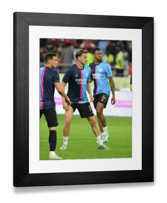 Framed Print : Arsenal vs. Olympique Lyonnais: Dubai Super Cup Showdown, 2022