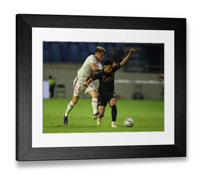Framed Print : Arsenal vs. Olympique Lyonnais: Dubai Super Cup Clash, 2022