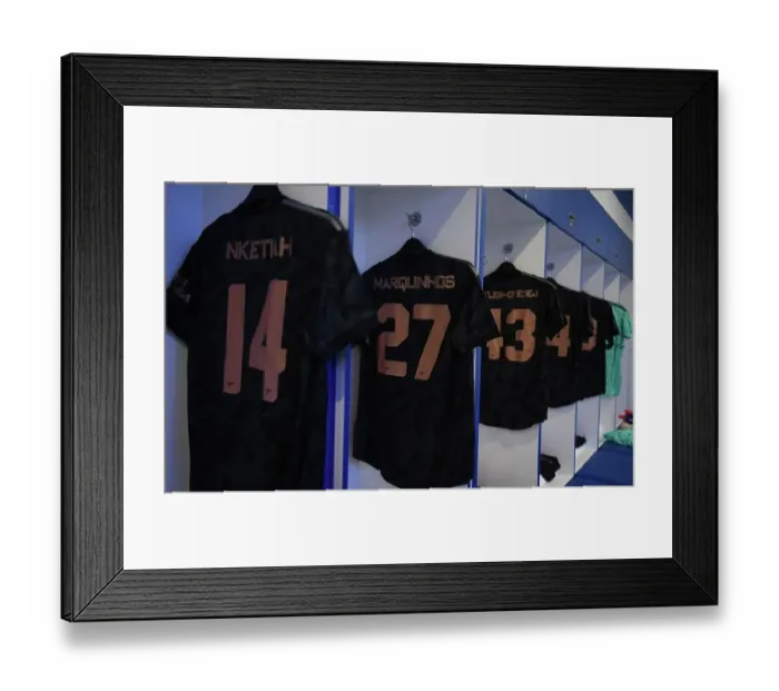 Framed Print : Arsenal FC: Preparing for Arsenal v Olympique Lyonnais in the Dubai Super Cup Framed Print : Arsenal FC: Preparing for Arsenal v Olympique Lyonnais in the Dubai Super Cup