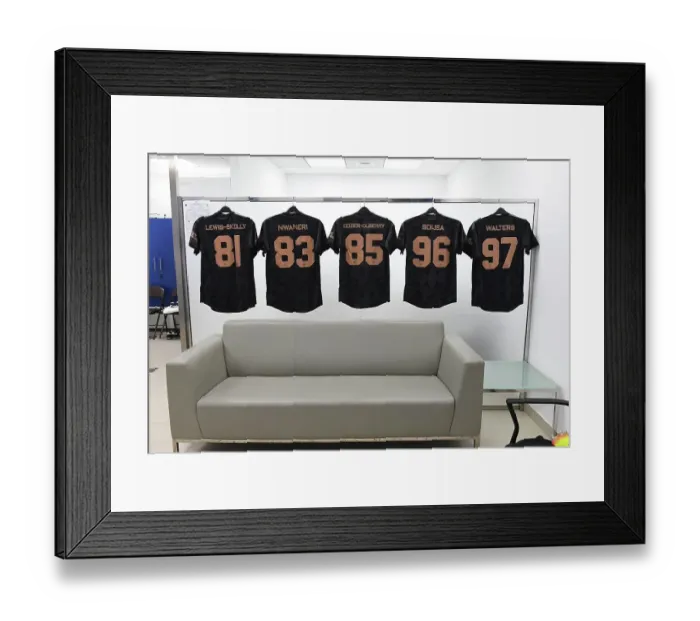 Framed Print : Arsenal Football Club: Unified Team Spirit Before Match vs. Olympique Lyonnais at Dubai Super Cup