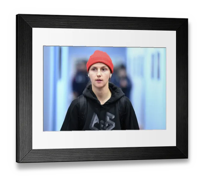Framed Print : Arsenal Women's Squad Arrives at Villa Park for Aston Villa Showdown (December 2022)