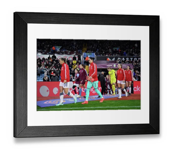 Framed Print : Arsenal Women vs Aston Villa: McCabe and Zinsberger Pre-Match Moment (Barclays FA WSL, 2022-23)