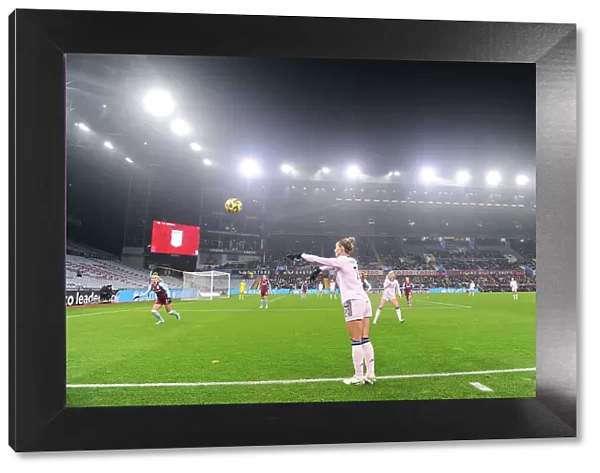 Steph Catley in Action: Arsenal vs. Aston Villa - Barclays Women's Super League