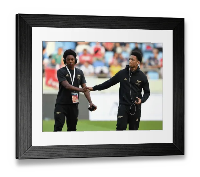 Framed Print : Arsenal FC vs AC Milan: Dubai Super Cup Showdown, 2022