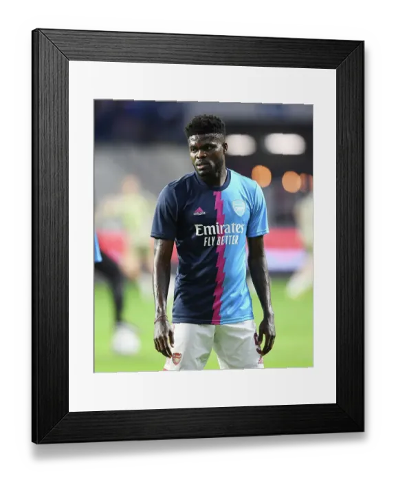 Framed Print : Thomas Partey Gears Up: Arsenal vs AC Milan, Dubai Super Cup 2022-23