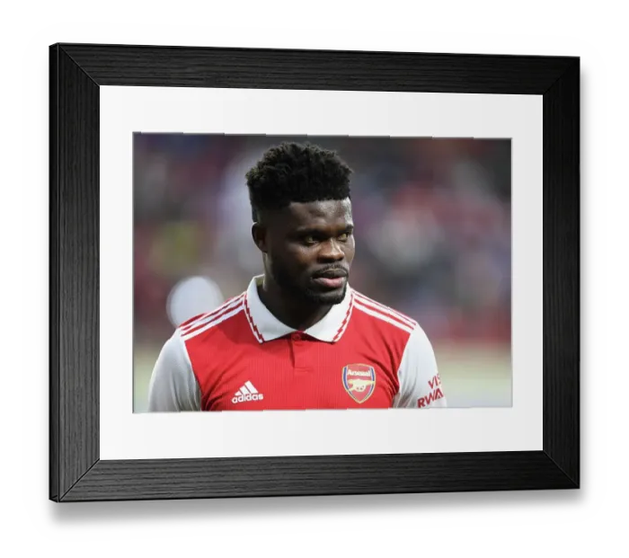 Framed Print : Thomas Partey in Action: Arsenal vs AC Milan, Dubai Super Cup 2022-23