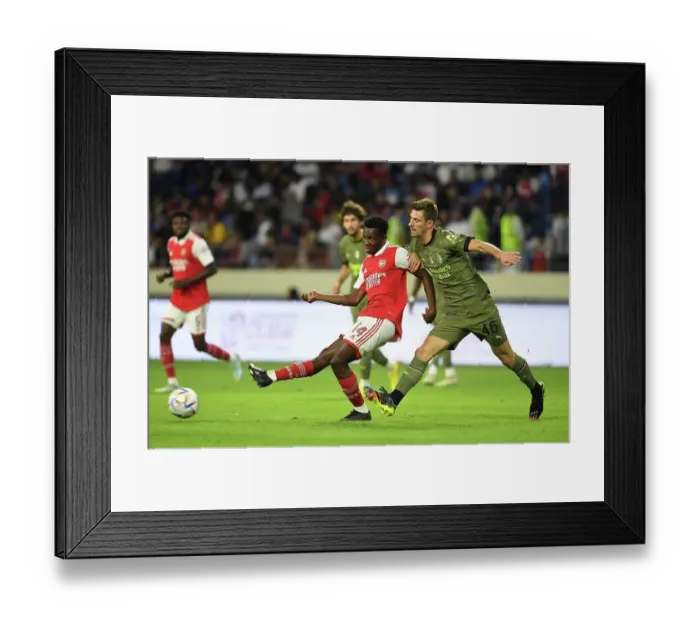 Framed Print : Arsenal vs AC Milan: Clash in Dubai, 2022-23