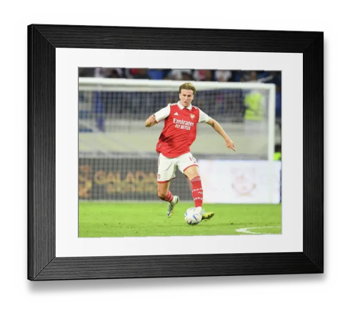 Framed Print : Arsenal vs AC Milan: Dubai Super Cup Showdown, 2022 Framed Print : Arsenal vs AC Milan: Dubai Super Cup Showdown, 2022