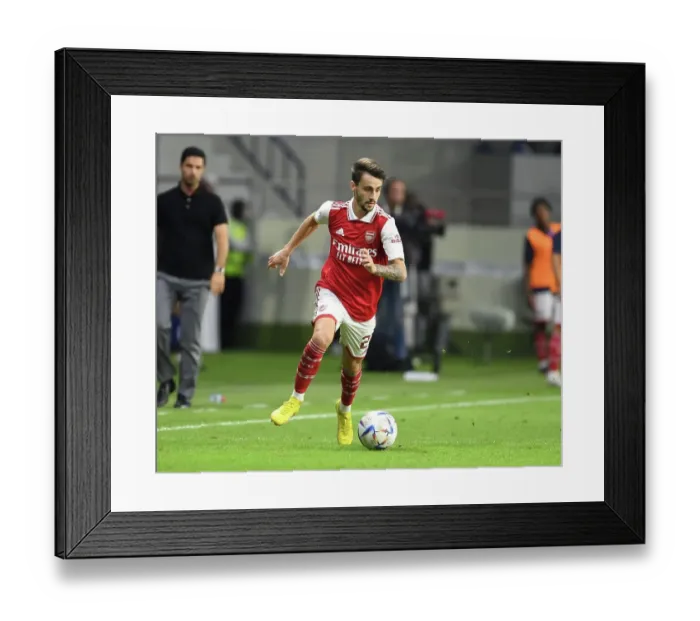 Framed Print : Arsenal vs AC Milan: Dubai Super Cup Showdown (2022-23)