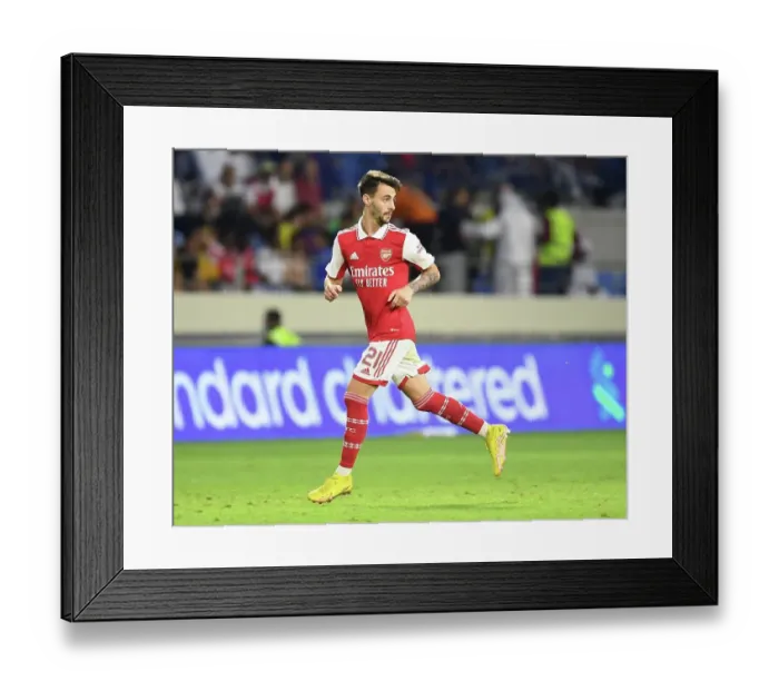Framed Print : Arsenal vs AC Milan: Dubai Super Cup Showdown (2022-23)