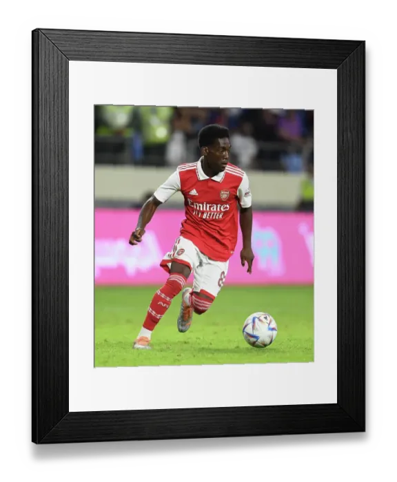 Framed Print : Arsenal vs AC Milan: Dubai Super Cup Showdown, 2022