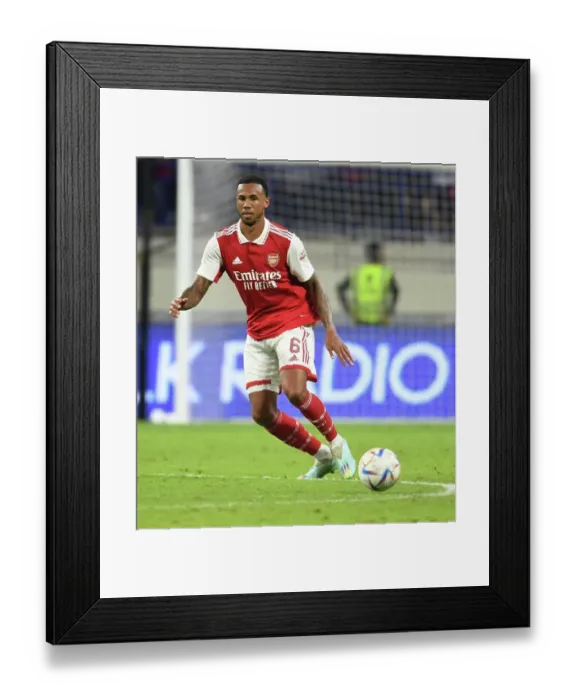 Framed Print : Arsenal vs AC Milan: Dubai Super Cup Showdown, 2022-23