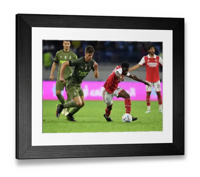 Framed Print : Arsenal vs AC Milan: Dubai Super Cup Showdown (2022-23)