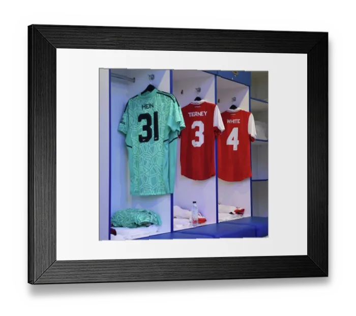 Framed Print : Arsenal FC: Pre-Match Preparation - Arsenal vs AC Milan, Dubai Super Cup 2022-23 Framed Print : Arsenal FC: Pre-Match Preparation - Arsenal vs AC Milan, Dubai Super Cup 2022-23