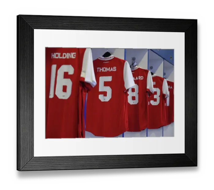 Framed Print : Arsenal FC vs AC Milan: Pre-Match Scene at Dubai Super Cup