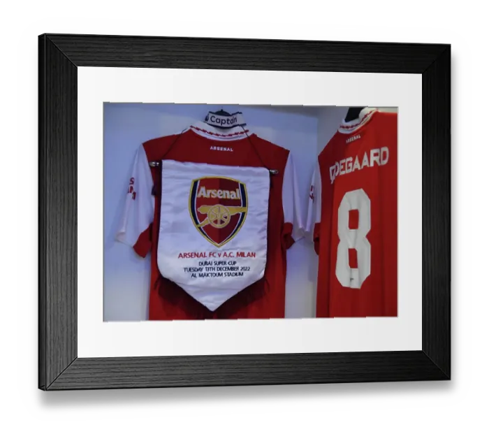 Framed Print : Martin Odegaard's Pre-Match Rituals: Arsenal FC's No. 21 Readies for Arsenal vs AC Milan, Dubai Super Cup 2022-23