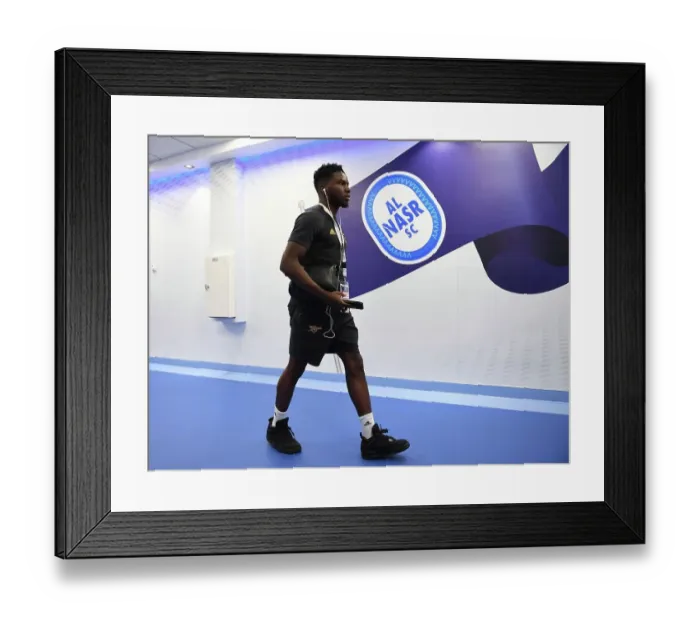 Framed Print : Arsenal FC vs AC Milan: Dubai Super Cup Showdown, 2022