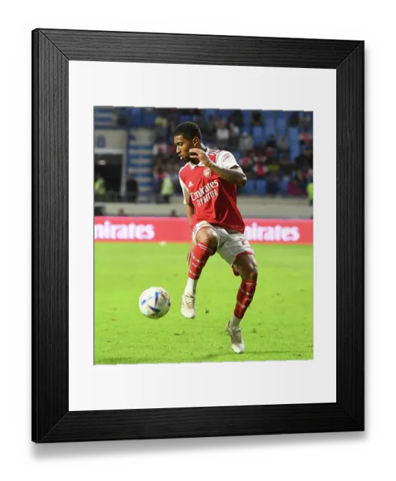 Framed Print : Arsenal vs AC Milan: Dubai Super Cup Showdown, 2022-23 Framed Print : Arsenal vs AC Milan: Dubai Super Cup Showdown, 2022-23