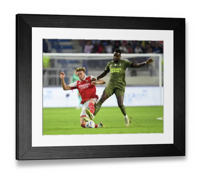 Framed Print : Arsenal vs AC Milan: Dubai Super Cup Clash (2022-23) Framed Print : Arsenal vs AC Milan: Dubai Super Cup Clash (2022-23)