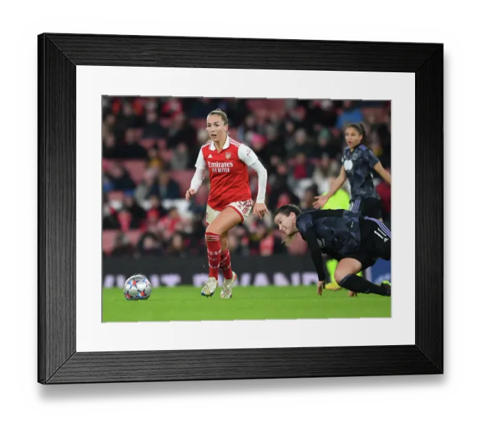 Framed Print : Focus and Determination: Kim Little's Pre-Match Ritual with Arsenal FC (UEFA Women's Champions League, 2022-23) Framed Print : Focus and Determination: Kim Little's Pre-Match Ritual with Arsenal FC (UEFA Women's Champions League, 2022-23)