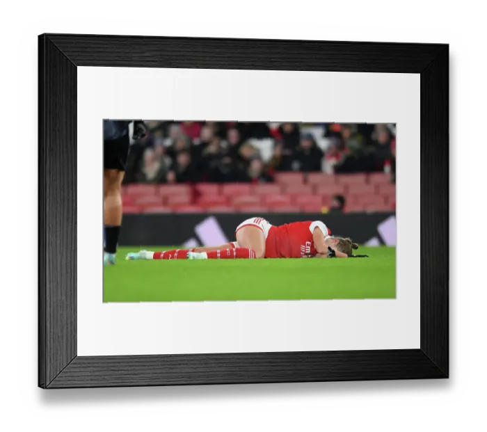 Framed Print : Arsenal FC: Kim Little's Champions League Shirt Before Showdown with Olympique Lyonnais (December 2022) Framed Print : Arsenal FC: Kim Little's Champions League Shirt Before Showdown with Olympique Lyonnais (December 2022)