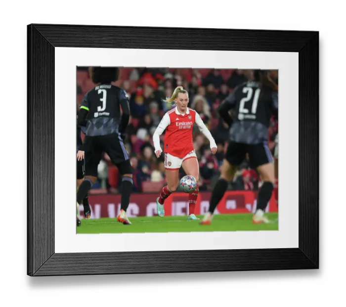 Framed Print : Arsenal FC: Kim Little's Focus Before Arsenal vs Olympique Lyonnais - UEFA Women's Champions League (2022-23)