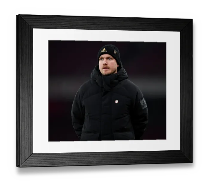 Framed Print : Arsenal's Kim Little Focuses Before Arsenal Women vs Olympique Lyonnais, UEFA Women's Champions League (2022-23)