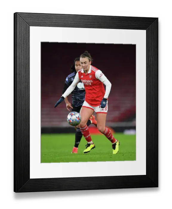 Framed Print : Arsenal's Kim Little: Unwavering Focus Before Arsenal Women vs Olympique Lyonnais - UEFA Women's Champions League (2022-23)