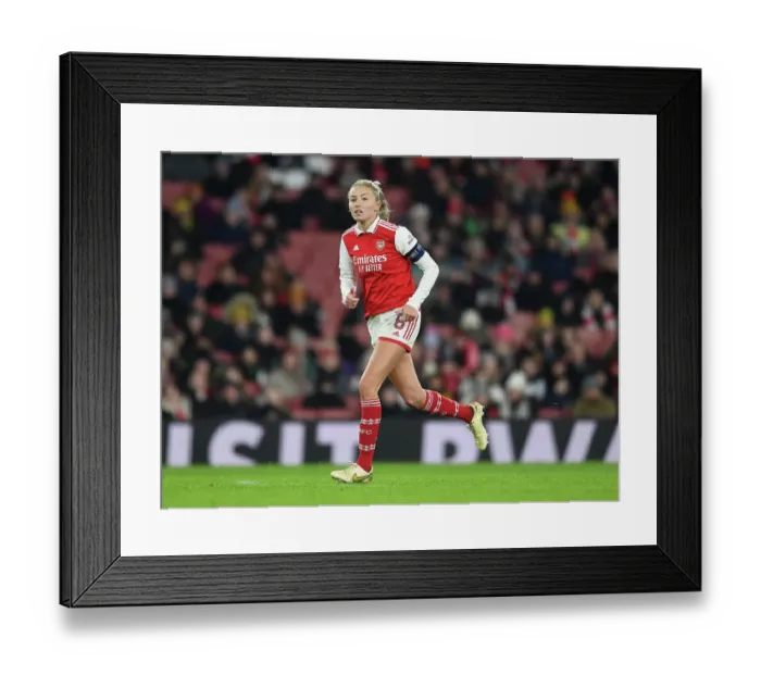 Framed Print : Arsenal's Kim Little: A Moment of Reflection Before the UEFA Women's Champions League Clash (2022-23) Framed Print : Arsenal's Kim Little: A Moment of Reflection Before the UEFA Women's Champions League Clash (2022-23)