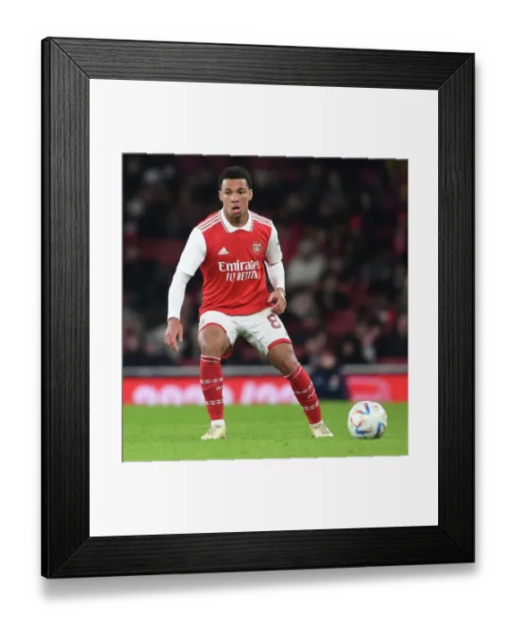 Framed Print : Arsenal vs Juventus: Ethan Nwaneri Shines in London Friendly (2022-23)