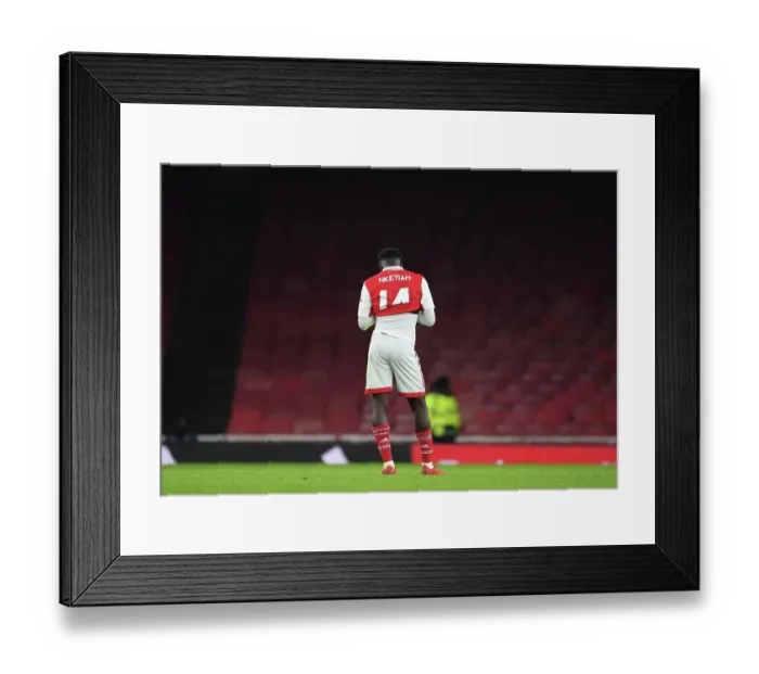 Framed Print : Arsenal's Eddie Nketiah Goes Head-to-Head with Juventus at Emirates Stadium (2022-23)
