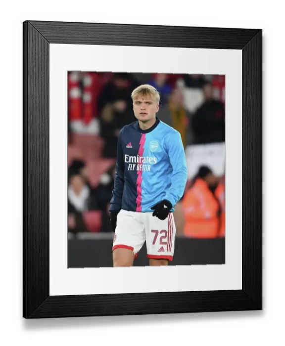 Framed Print : Arsenal vs Juventus: A Friendly Clash at Emirates Stadium (2022-23)