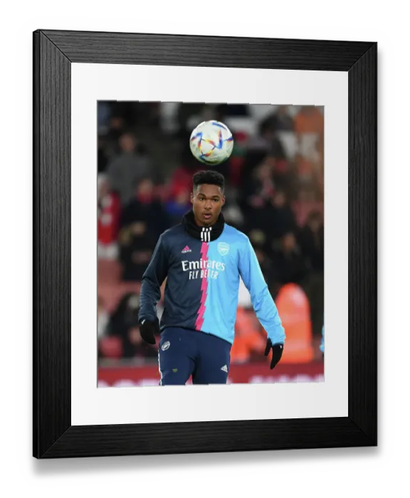 Framed Print : Arsenal vs Juventus: A Friendly Clash at Emirates Stadium (2022-23)