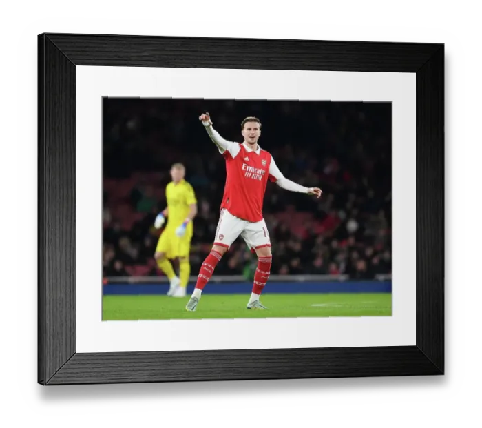 Framed Print : Arsenal vs Juventus: Friendly Clash at Emirates Stadium (2022-23)
