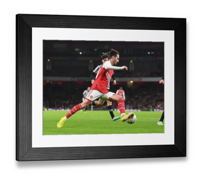 Framed Print : Arsenal vs Juventus: Friendly Clash at Emirates Stadium (2022-23)