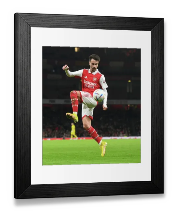 Framed Print : Arsenal's Fabio Vieira Shines in London Friendly Against Juventus (2022-23)