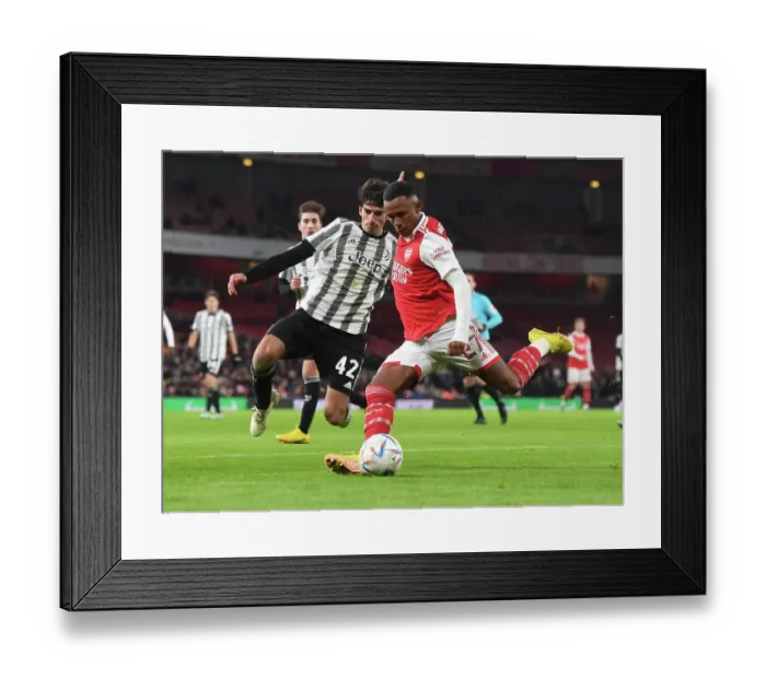 Framed Print : Arsenal vs Juventus: Clash of Titans at Emirates Stadium (2022-23) Framed Print : Arsenal vs Juventus: Clash of Titans at Emirates Stadium (2022-23)