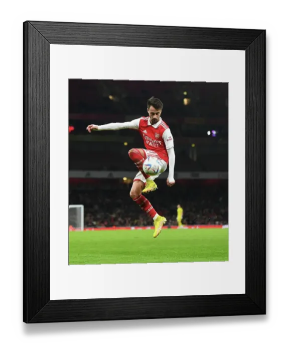 Framed Print : Arsenal vs Juventus: A Friendly Battle at Emirates Stadium (2022-23)