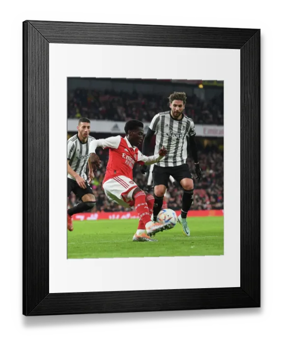 Framed Print : Arsenal vs Juventus: 2022-23 Friendly Clash at Emirates Stadium Framed Print : Arsenal vs Juventus: 2022-23 Friendly Clash at Emirates Stadium