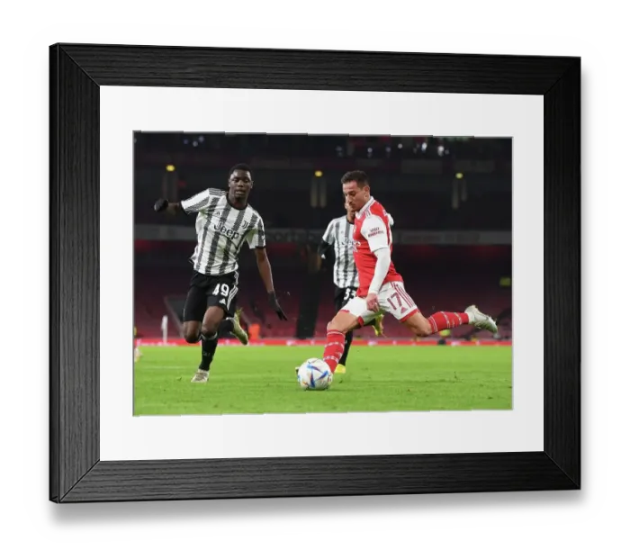 Framed Print : Arsenal vs Juventus: Friendly Clash at Emirates Stadium (2022-23) Framed Print : Arsenal vs Juventus: Friendly Clash at Emirates Stadium (2022-23)