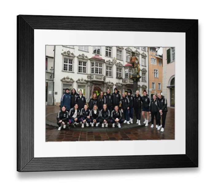 Framed Print : Arsenal Women Battle FC Zürich in UEFA Champions League Showdown
